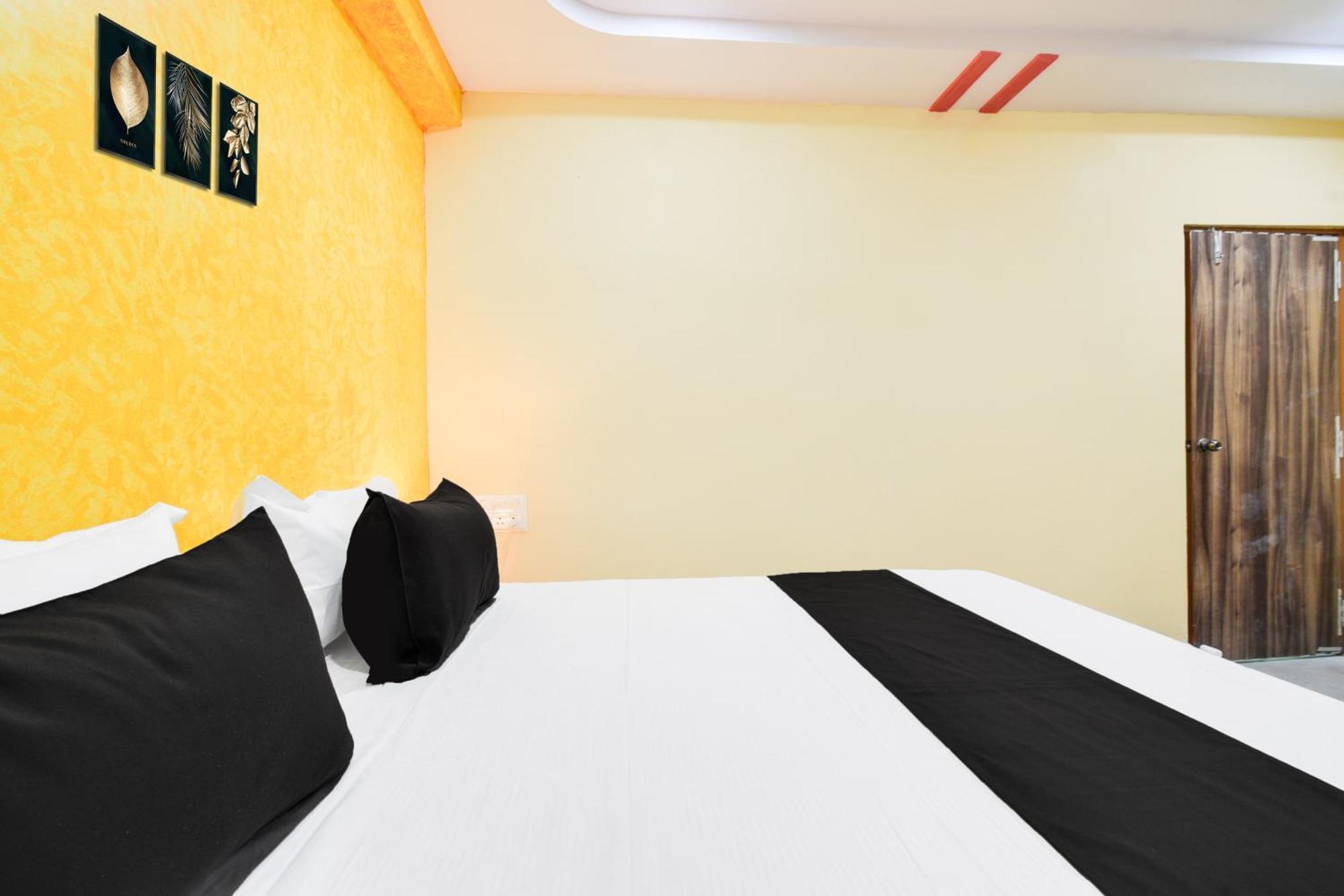 Hotel O Lucky Grand Hyderabad Ngoại thất bức ảnh