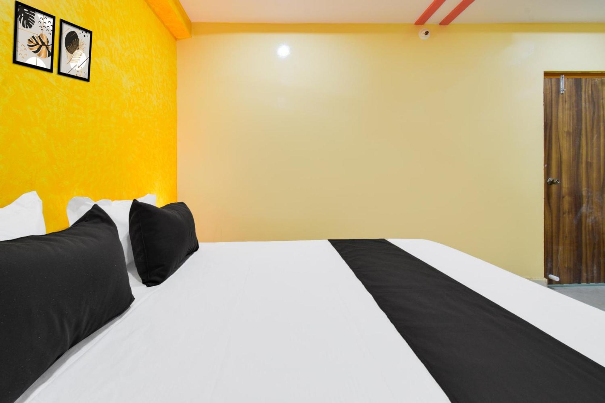 Hotel O Lucky Grand Hyderabad Ngoại thất bức ảnh