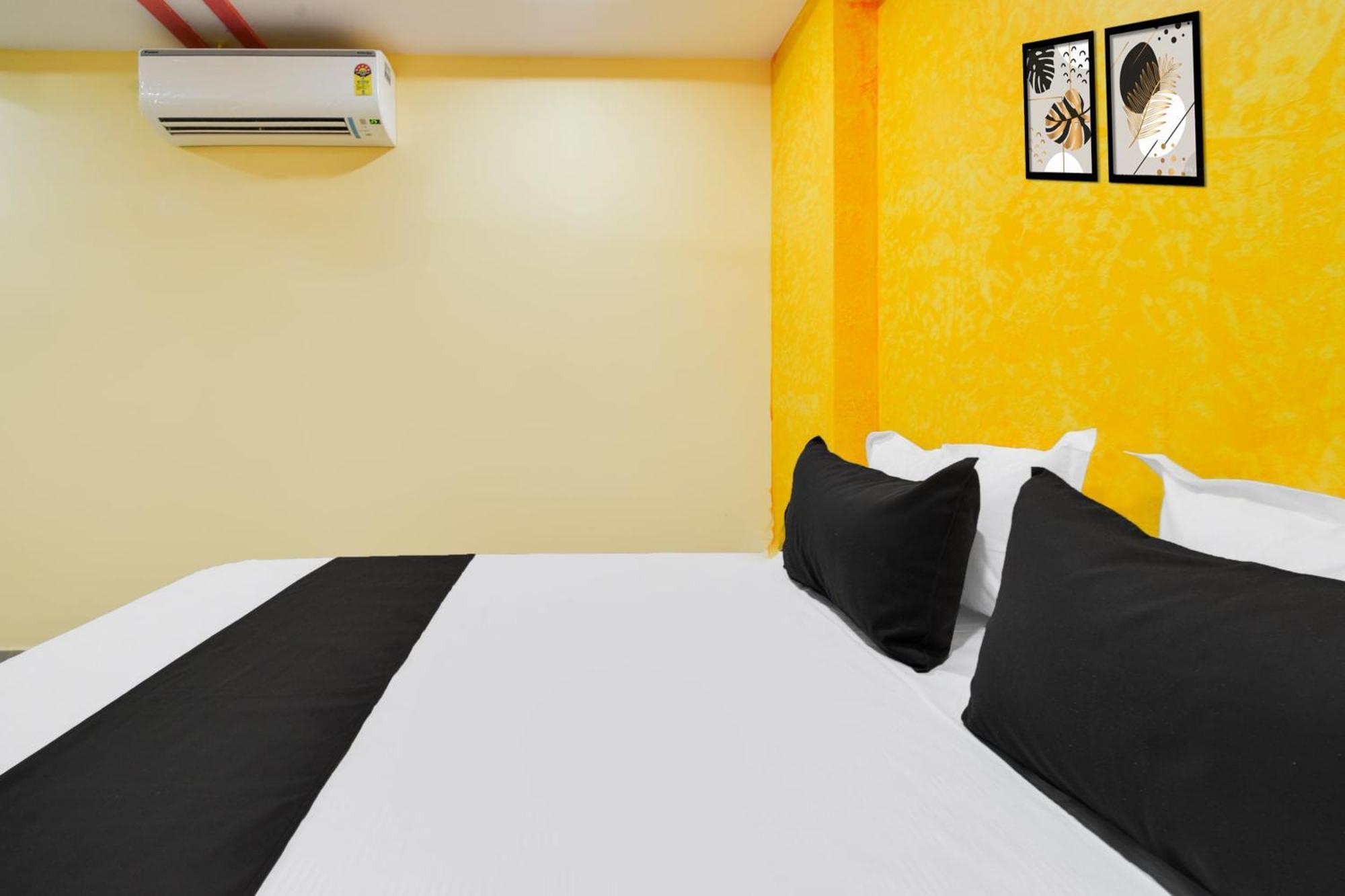 Hotel O Lucky Grand Hyderabad Ngoại thất bức ảnh
